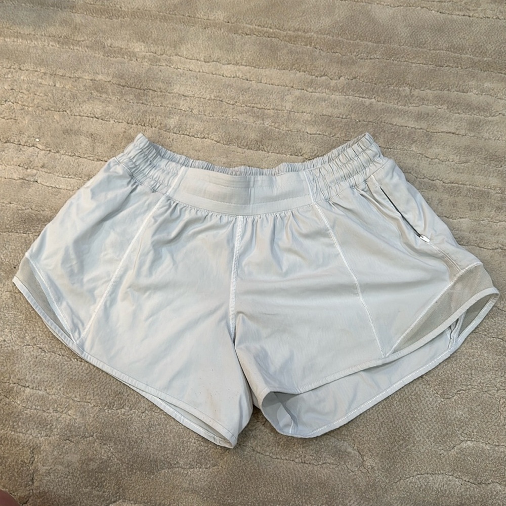 Lulu Lemon white hotty hot 2” low rise shorts